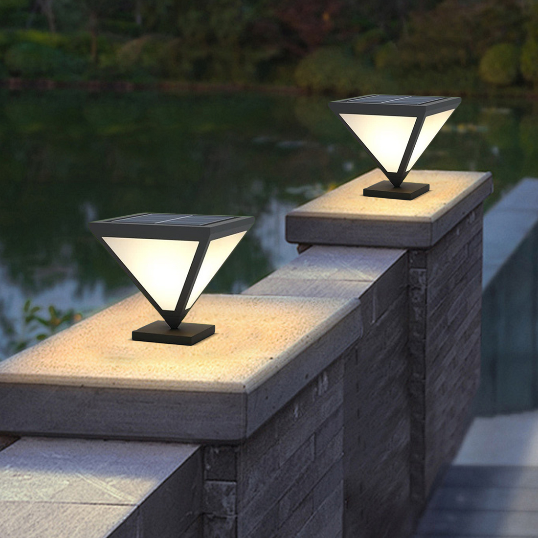 Industrial_Black_Pillar_Light