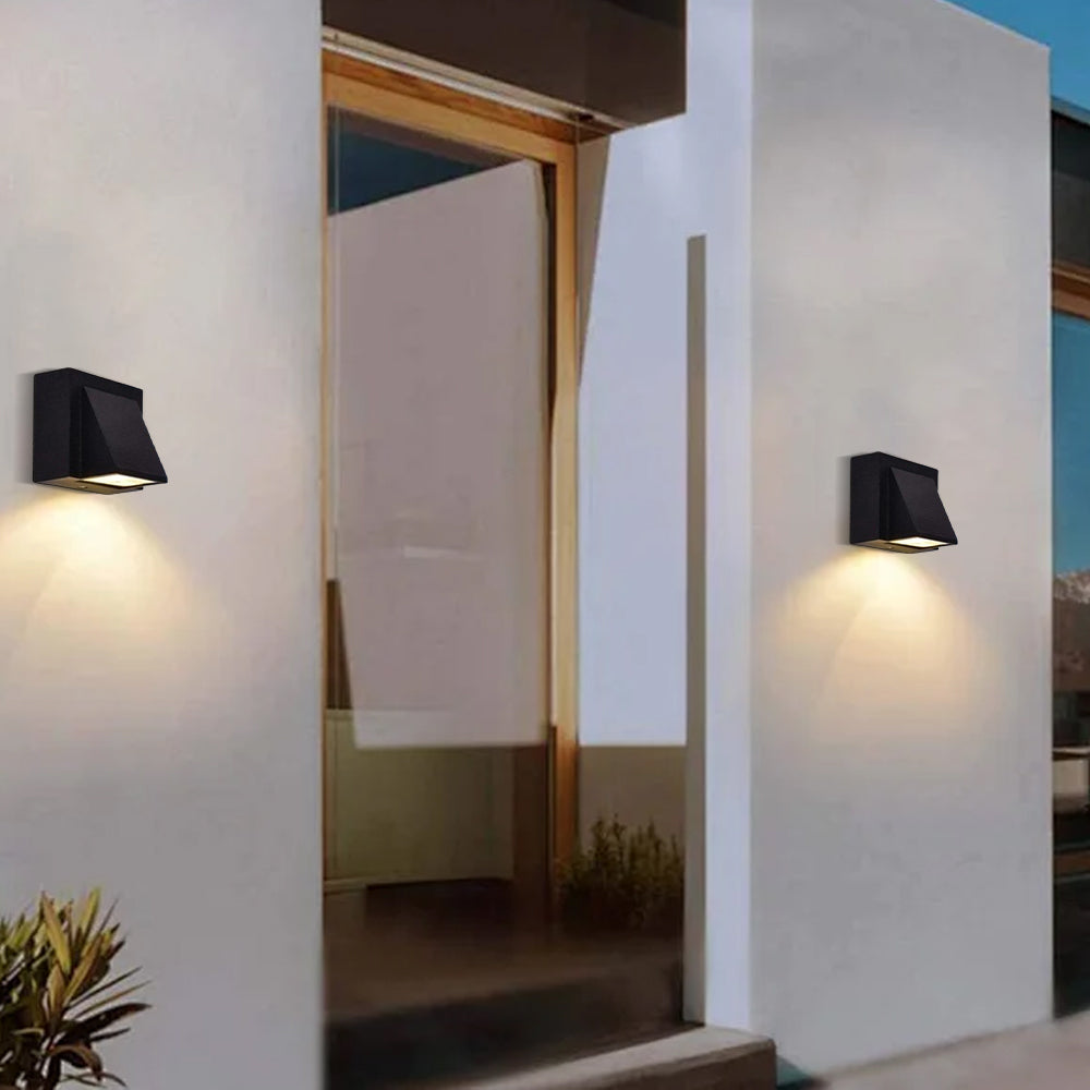 Industrial Outdoor Wall Lamp